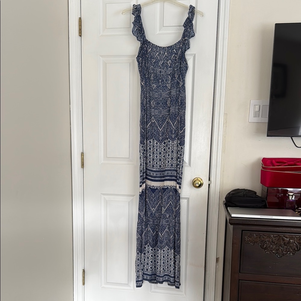 Elegant Blue Patterned Maxi Dress